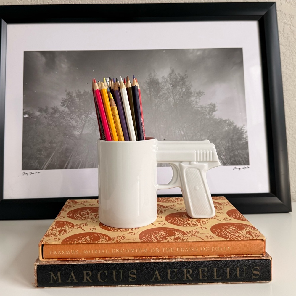 Pistola Handle Mug